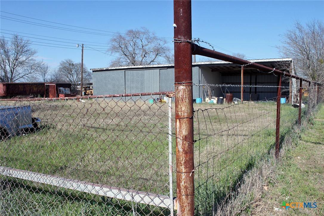 Lockhart, TX 78644,1406 S Commerce ST