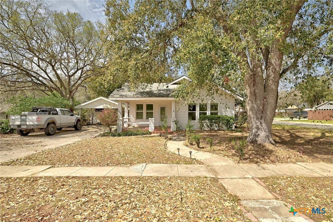 Luling, TX 78648,900 S Pecan AVE