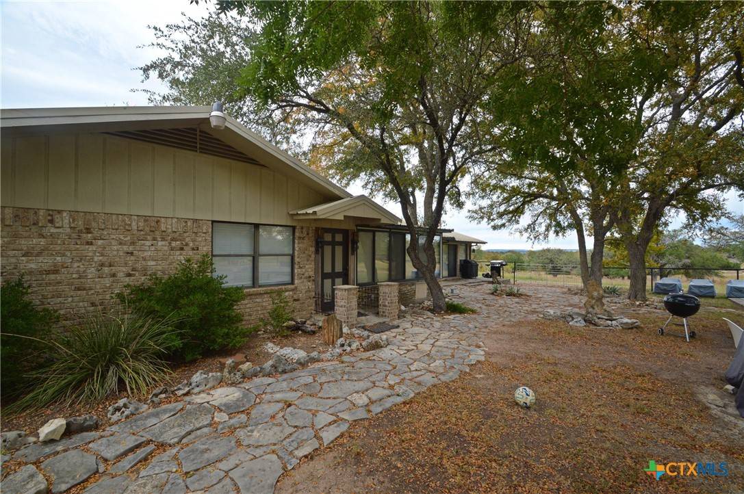 Lampasas, TX 76550,385 County Road 2806