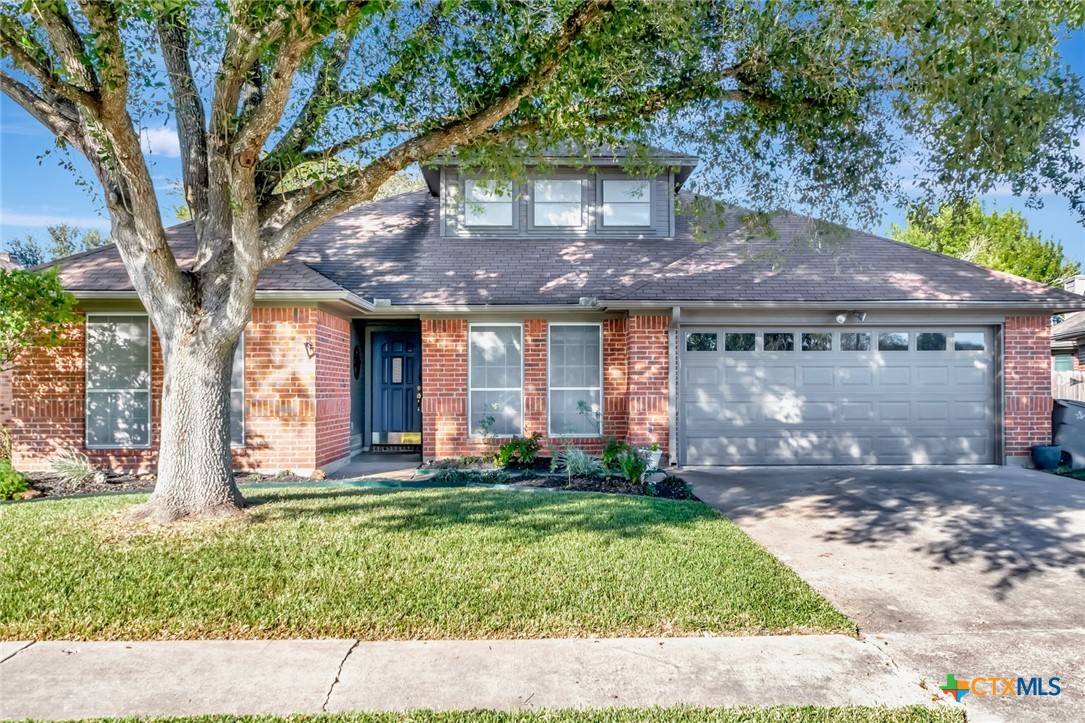 208 Ashland CRK, Victoria, TX 77901