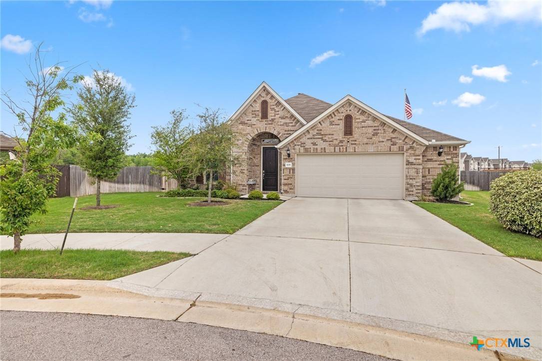 608 Roaming DR, Hutto, TX 78634