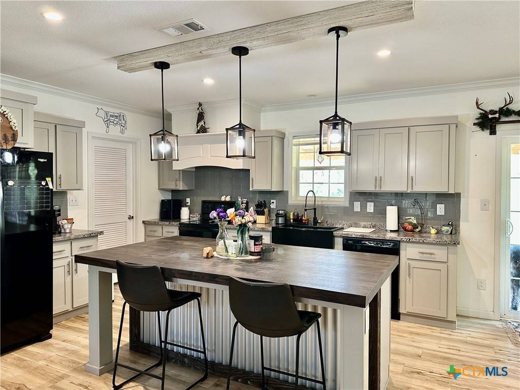 Harwood, TX 78632,1021 Lewis LN