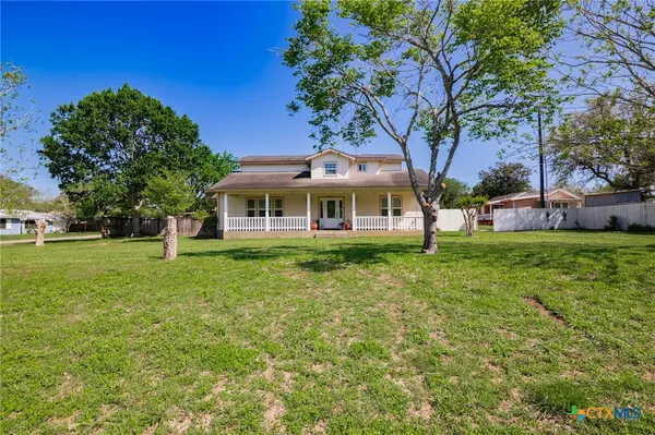 344 W High ST, Goliad, TX 77963