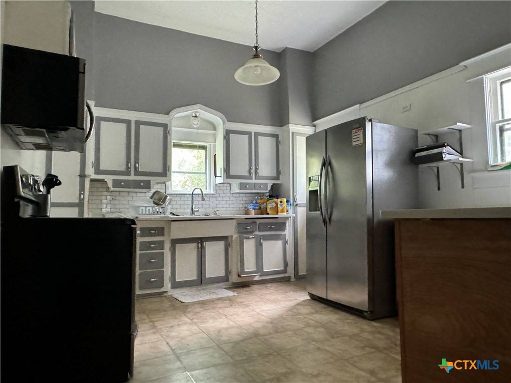 Belton, TX 76513,906 N Penelope ST