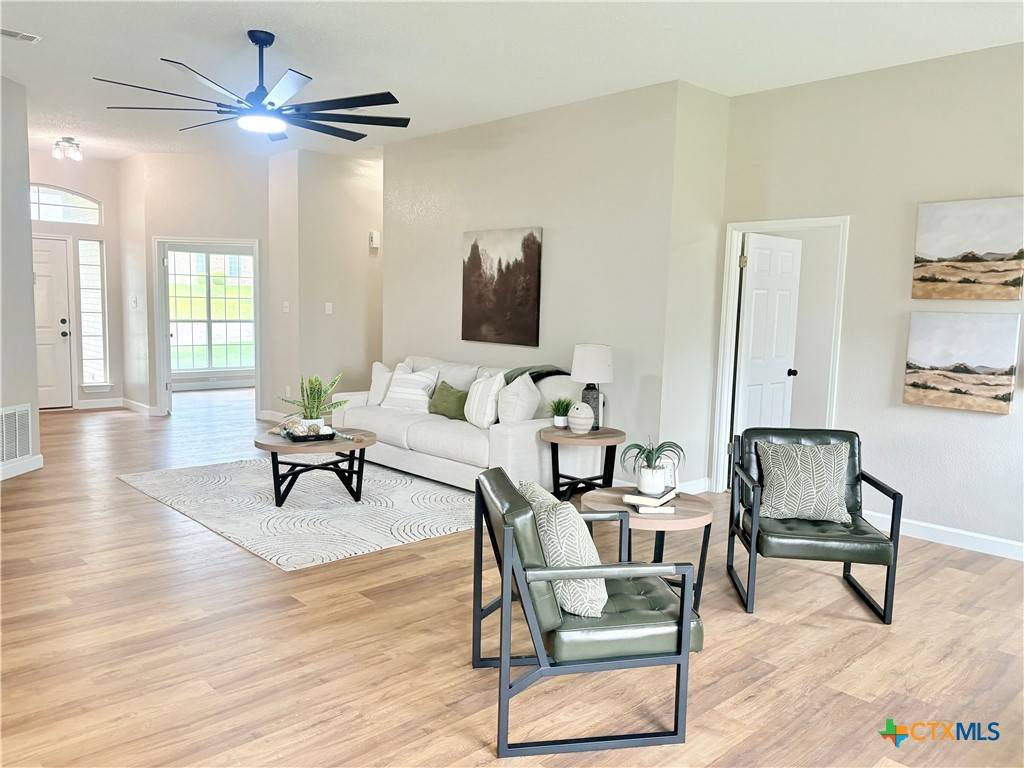 Harker Heights, TX 76548,421 Arapaho DR