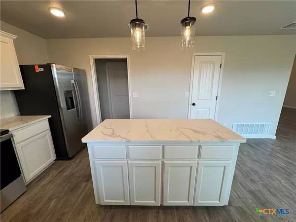 Belton, TX 76513,2528 Cowgirl TRL