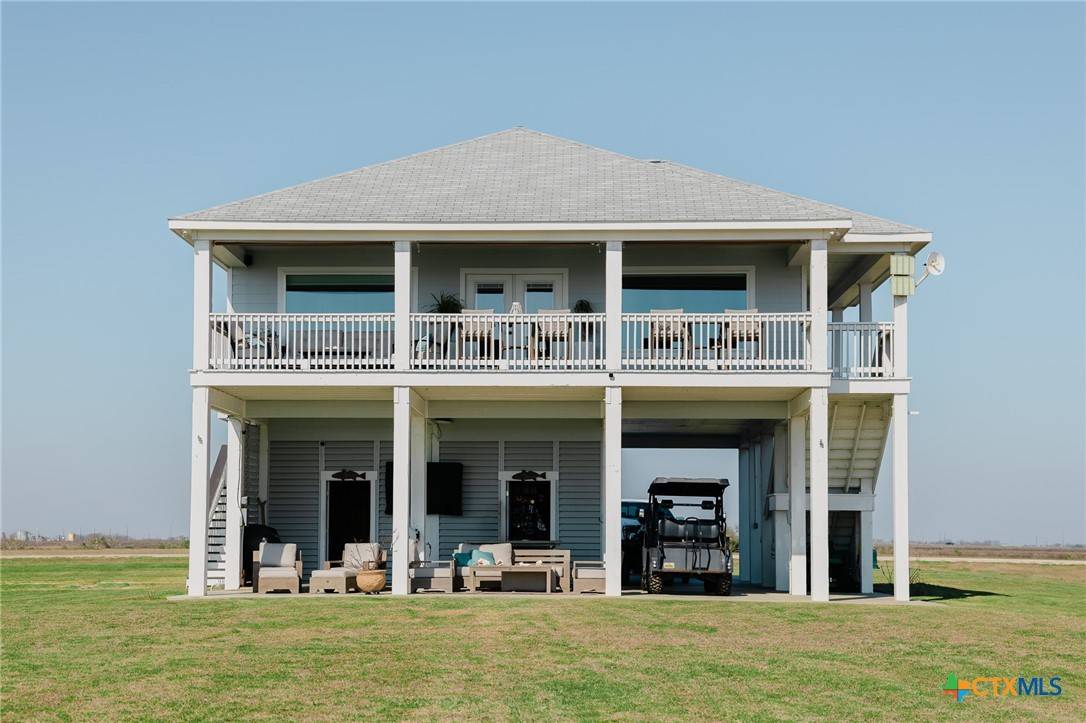 299 Bay DR, Palacios, TX 77465