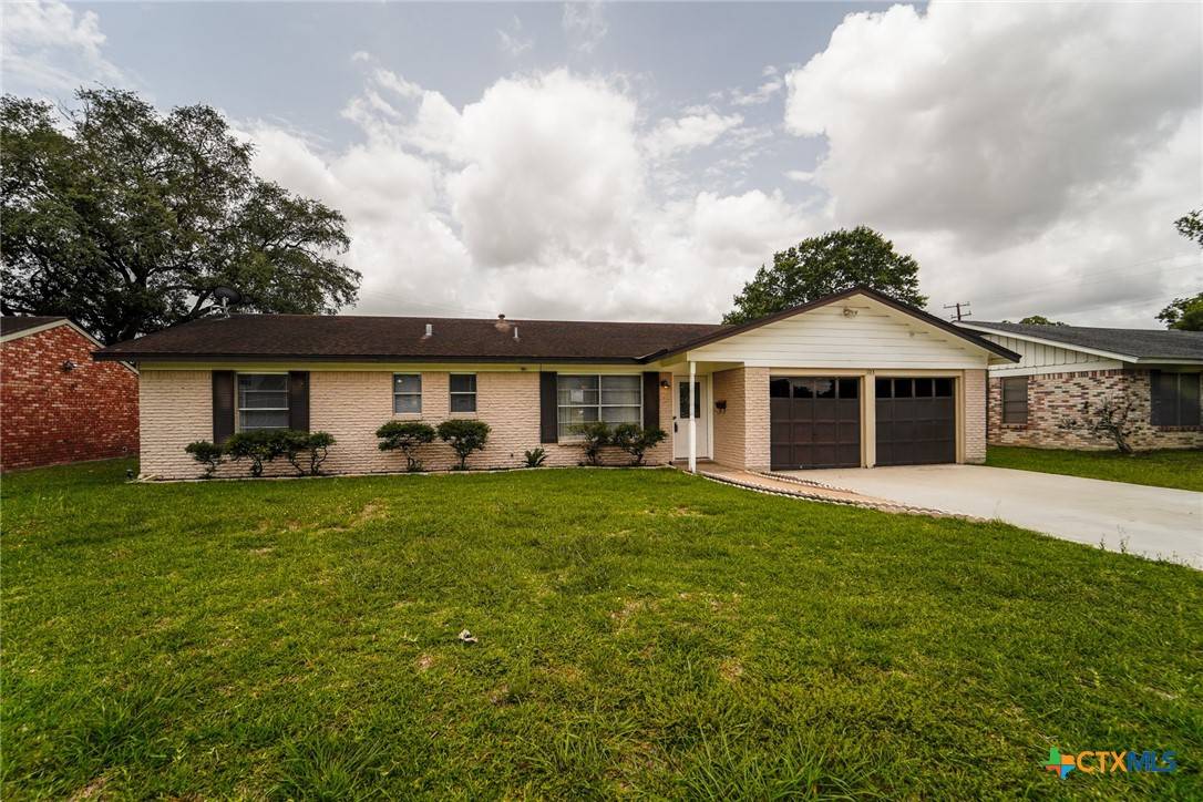 103 Royal DR, Victoria, TX 77901