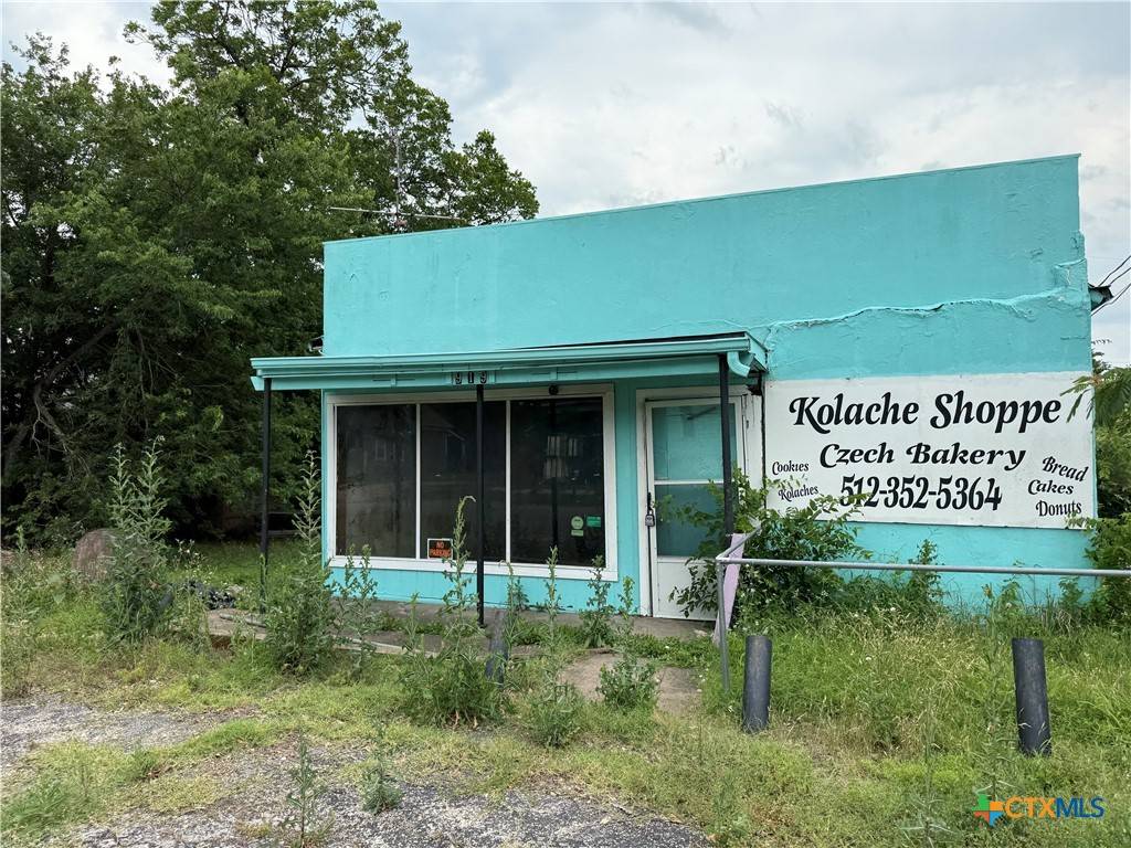 Taylor, TX 76574,919 W 4th ST