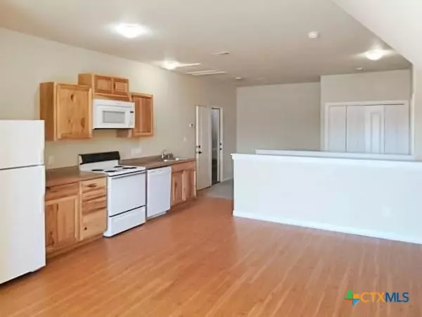 Buda, TX 78610,16219 OXBOW TRL