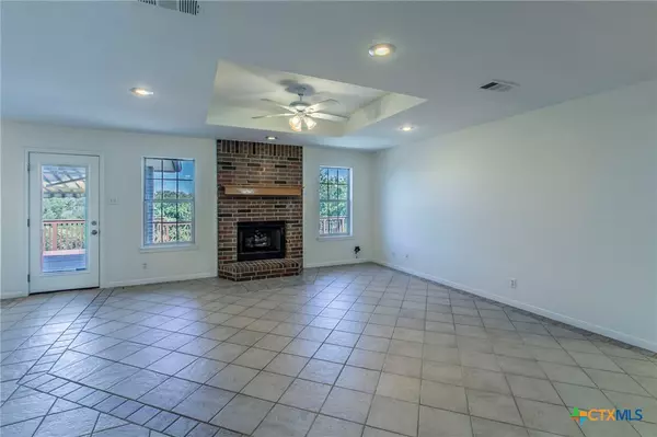 Belton, TX 76513,3349 Eagle Point West AVE