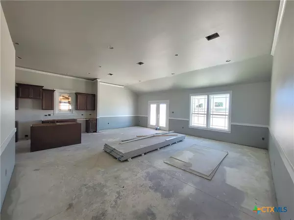 La Vernia, TX 78121,188 Turnberry DR