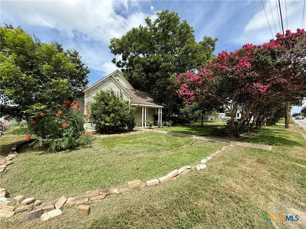 202 S Virginia ST, Port Lavaca, TX 77979