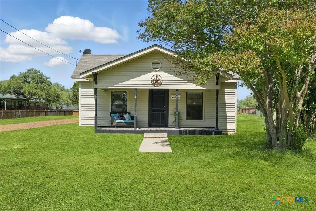 103 N Avenue Q, Johnson City, TX 78636