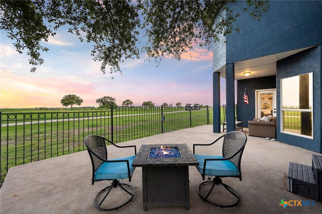 120 Seth Raynor DR, New Braunfels, TX 78130