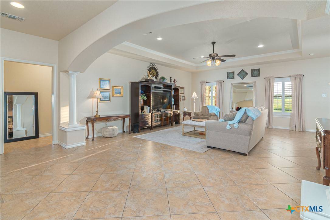 Seguin, TX 78155,170 Castle Breeze DR
