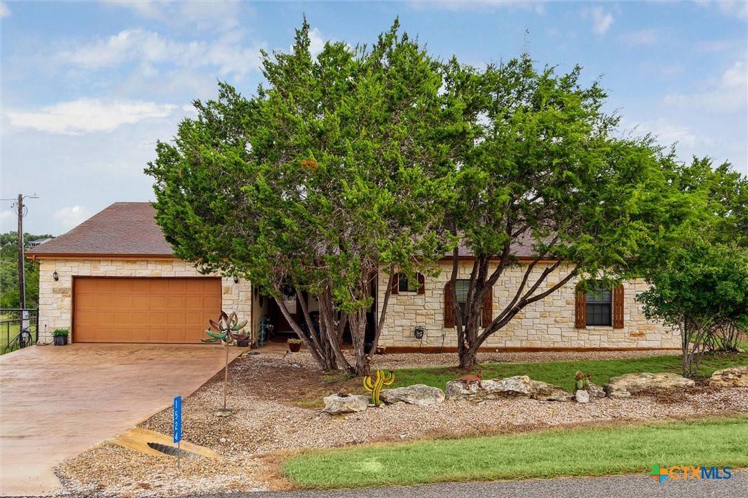 Fischer, TX 78623,1524 Log Cabin LN