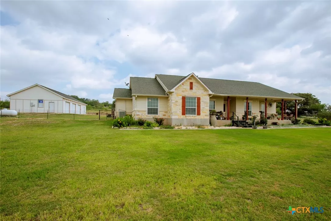 Center, TX 78010,187 Tracks TRL