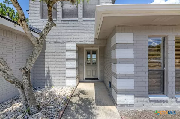 Canyon Lake, TX 78133,2557 Glenn DR