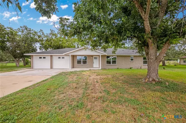 408 E King RD, Bloomington, TX 77951