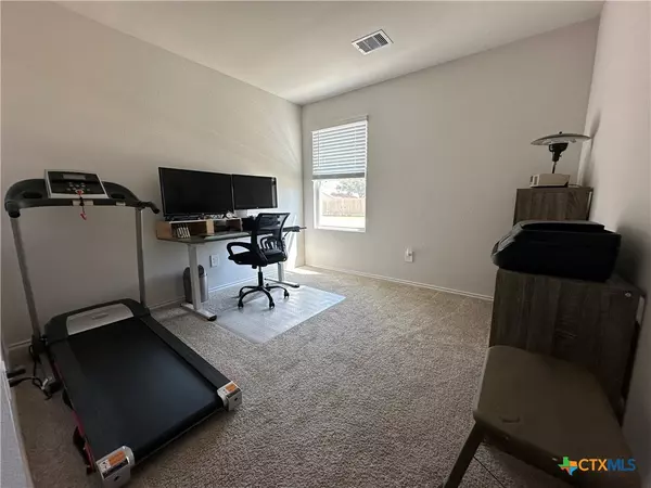 Lockhart, TX 78644,302 N Richland DR