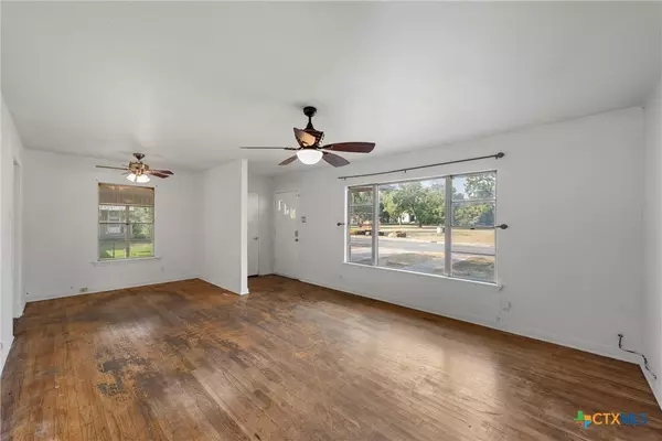 Cameron, TX 76520,803 E 15th ST