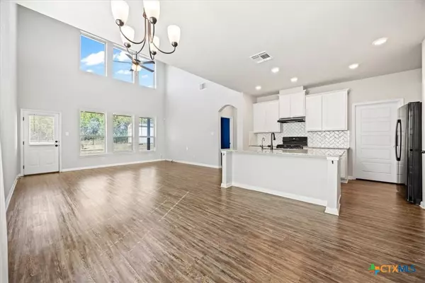 New Braunfels, TX 78132,1247 Loma RNCH