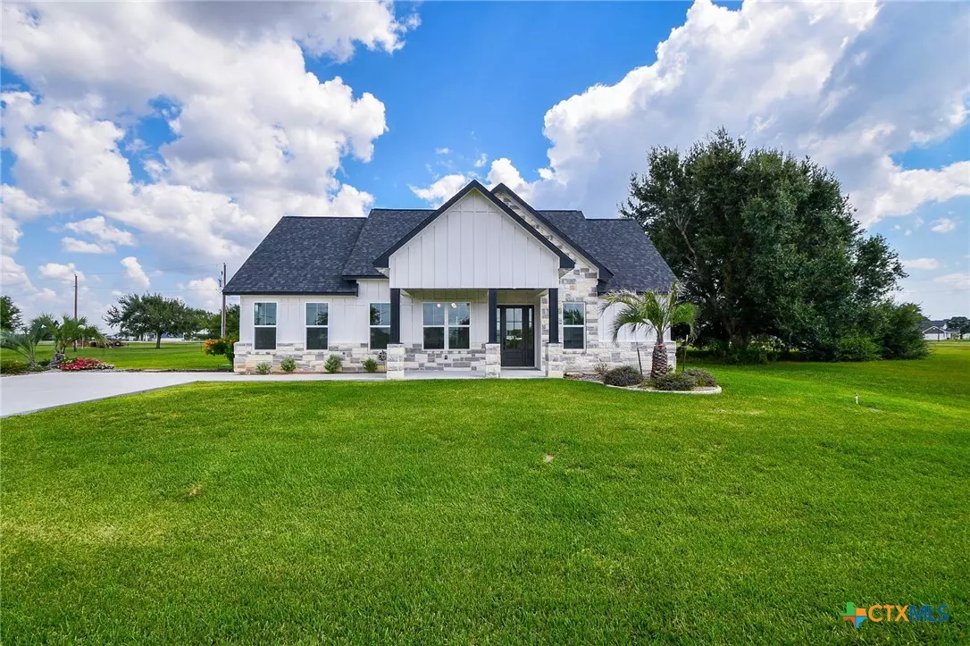 Palacios, TX 77465,595 Buckskin DR