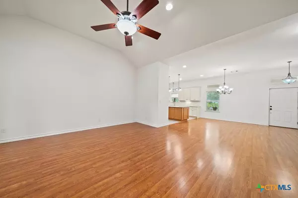 Fischer, TX 78623,13257 Fm 32
