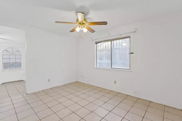 El Paso, TX 79935,10617 LIMAS DR