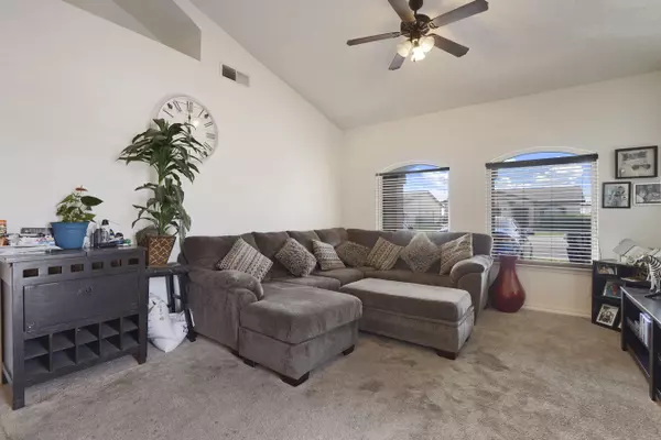 Socorro, TX 79927,1036 Chris Forbes