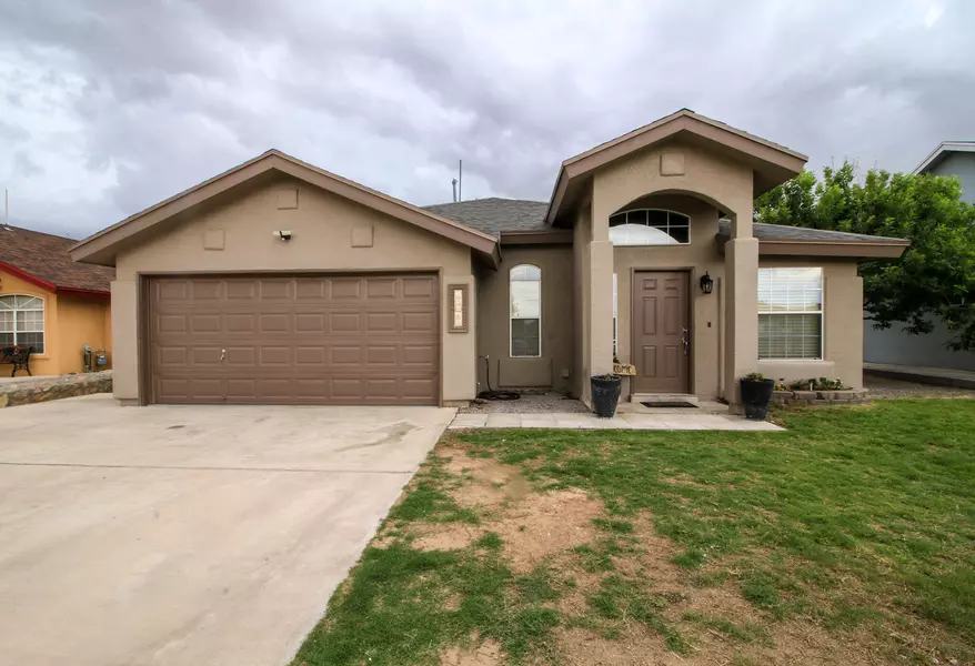 14069 LAGO SECO DR, Horizon City, TX 79928