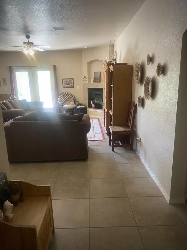 Sunland Park, NM 88063,5615 England DR