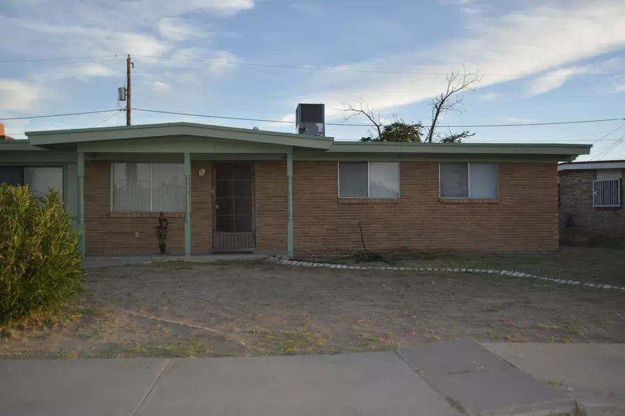 824 WARWICK RD, El Paso, TX 79907