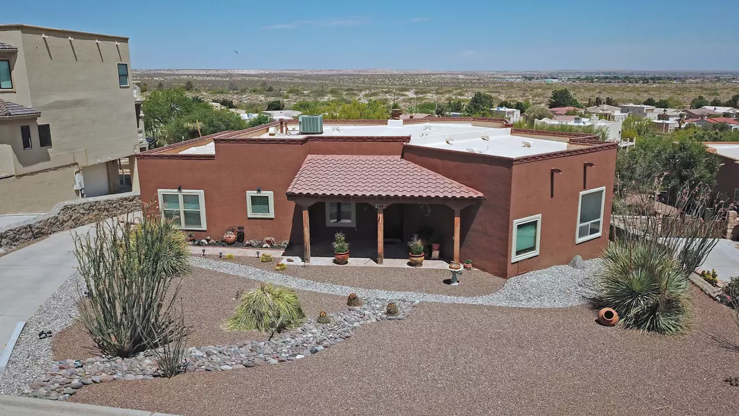 32 S TREVINO RD, Santa Teresa, NM 88008