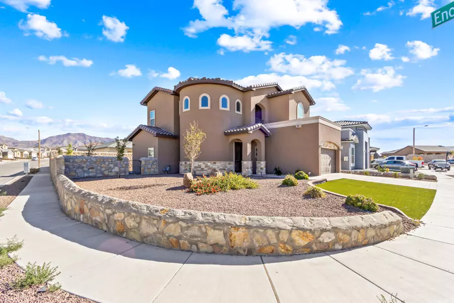 2198 Enchanted Summit DR, El Paso, TX 79911