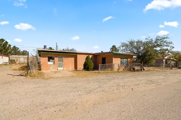 Fabens, TX 79838,217 FASSETT ST NW