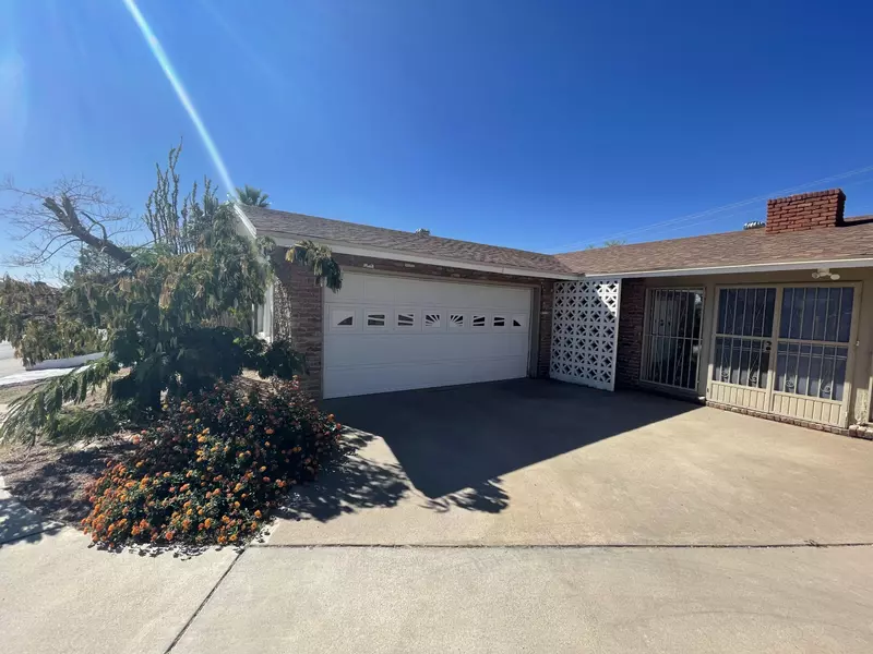 329 Thunderbird DR, El Paso, TX 79912