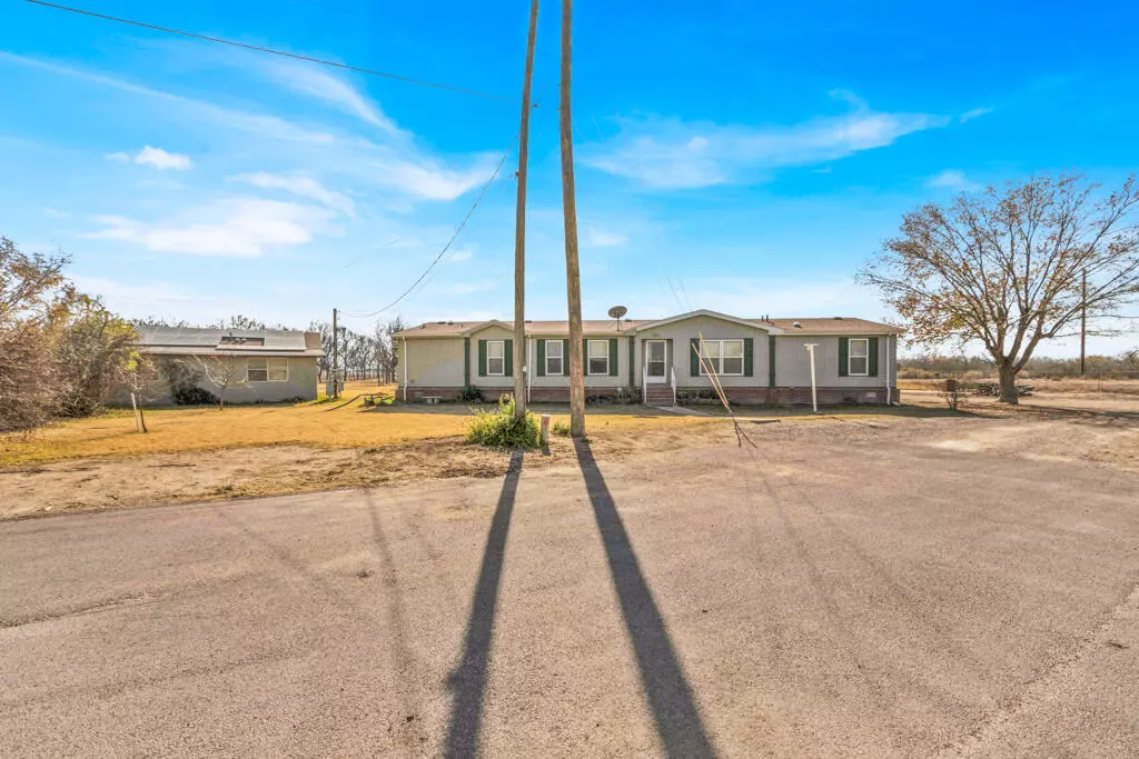 Socorro, TX 79927,644 KEAGLE RD