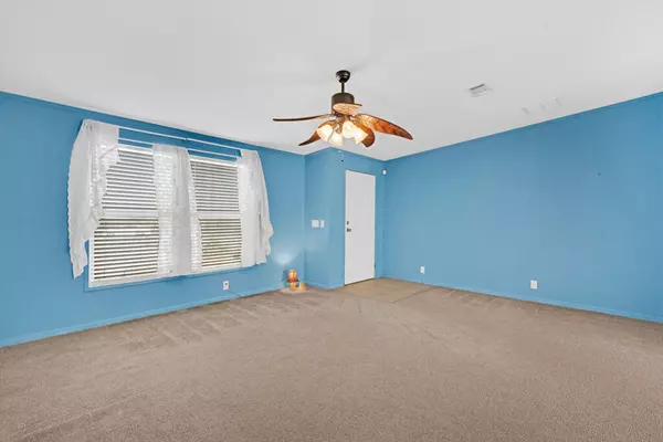 Socorro, TX 79927,644 KEAGLE RD