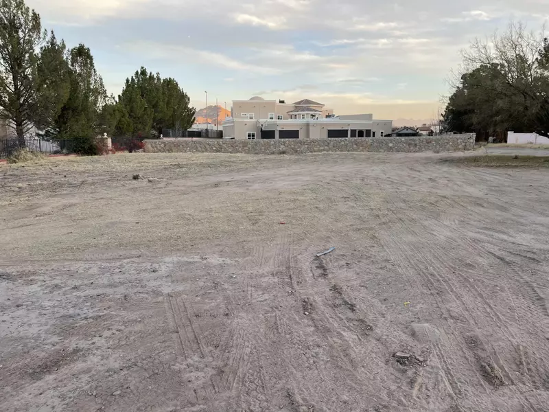 644 Frontera RD, El Paso, TX 79922