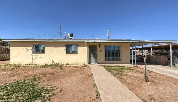 4725 CHISOS LN, El Paso, TX 79904