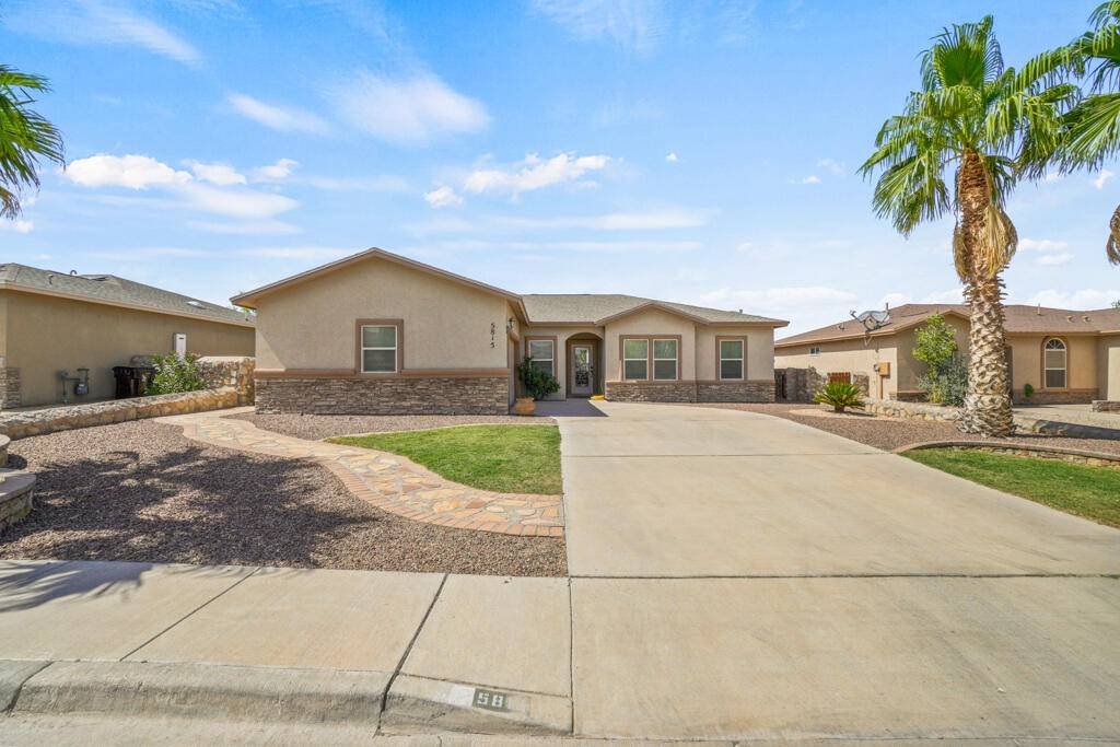 5815 MANCHESTER DR, Santa Teresa, NM 88008