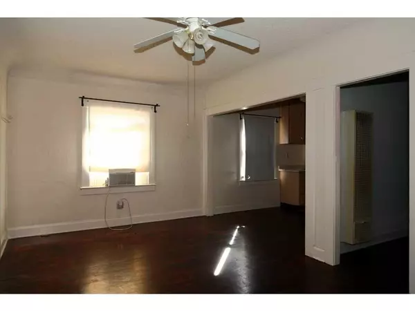 El Paso, TX 79930,1811 KENTUCKY ST