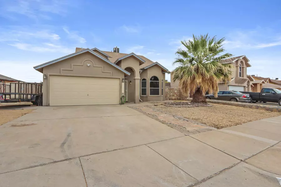 14312 DESERT SUNSET DR, Horizon City, TX 79928