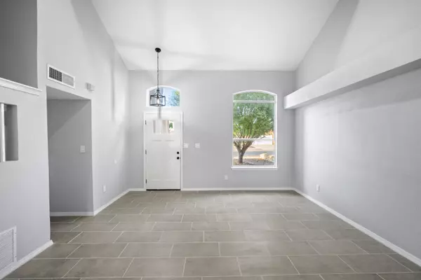 660 Milton Henry AVE, El Paso, TX 79932