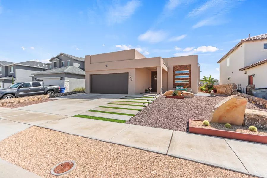 7766 Enchanted Ridge DR, El Paso, TX 79911