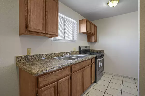 El Paso, TX 79936,3622 OASIS DR