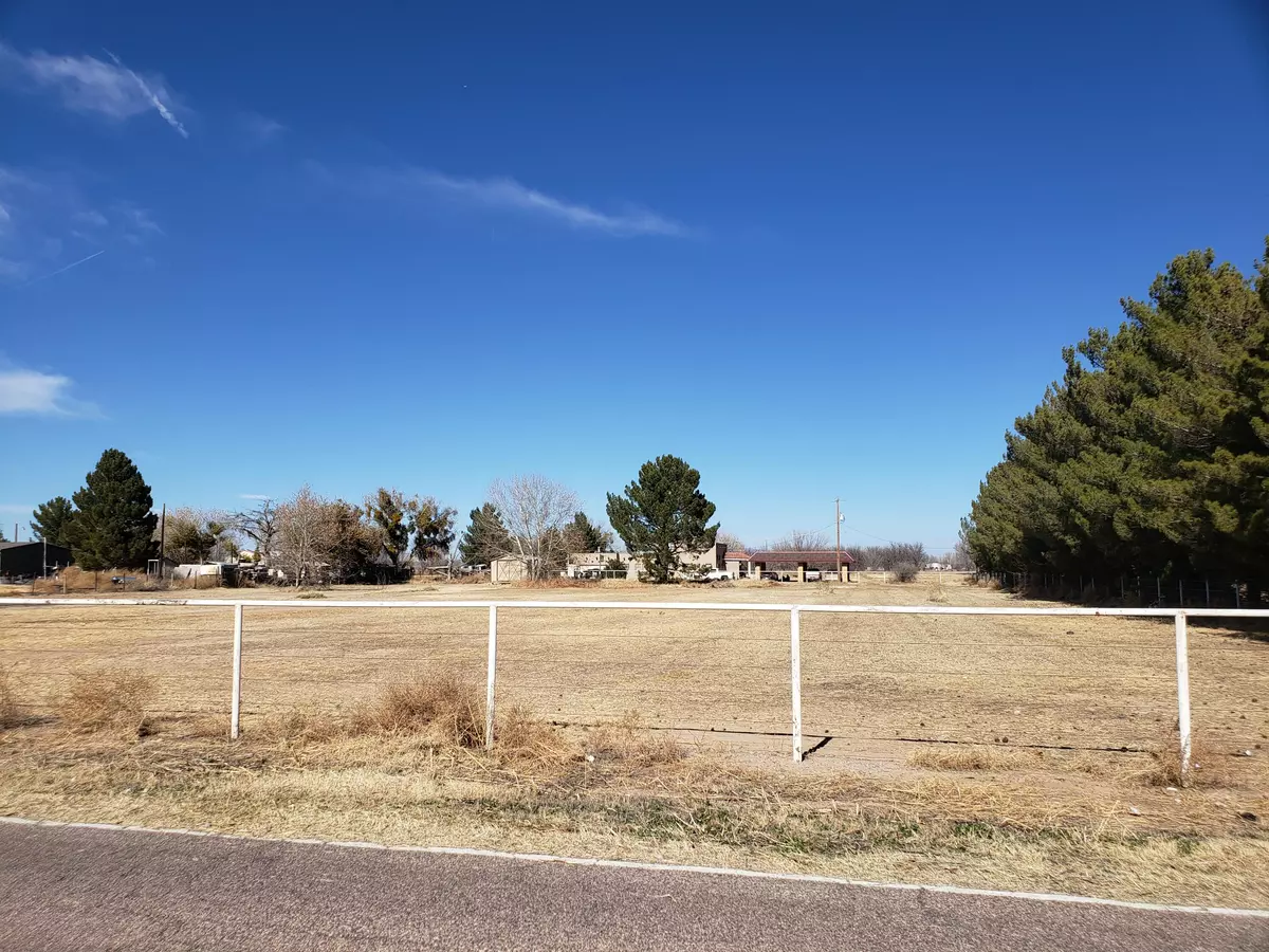 Anthony, NM 88021,1550 W Borderland RD