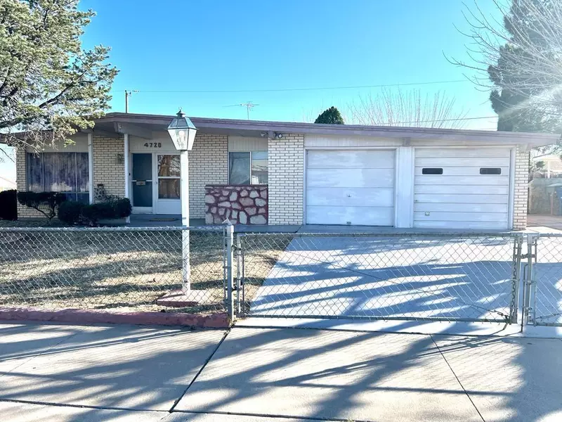 4720 Harcourt DR, El Paso, TX 79924